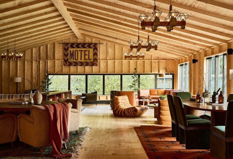 مسافرخانه Awol Stowe