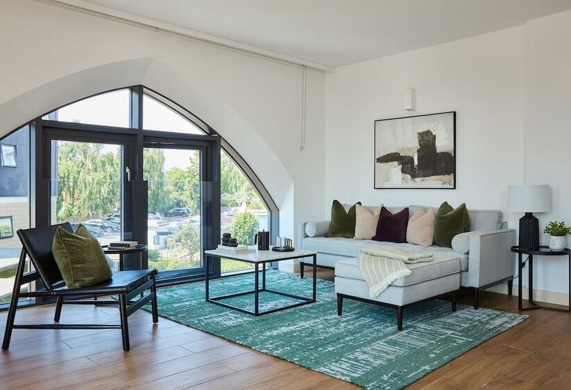 酒店 Kew Bridge By Viridian Apartments