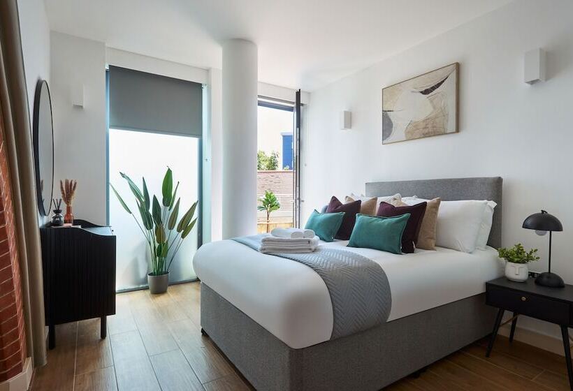 酒店 Kew Bridge By Viridian Apartments