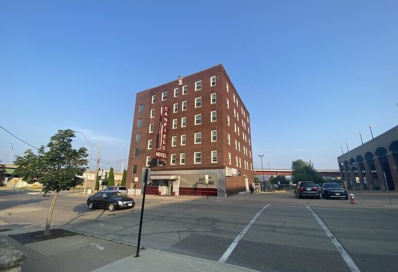 בית מלון כפרי Canfield