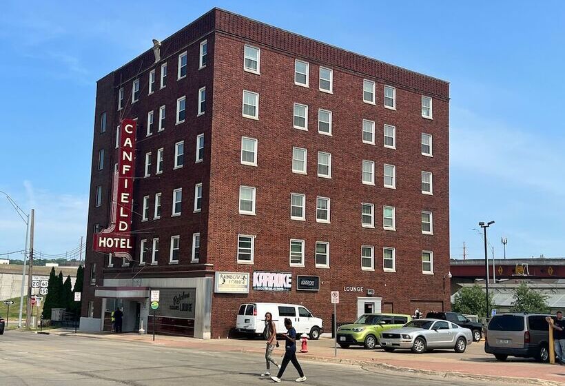 בית מלון כפרי Canfield