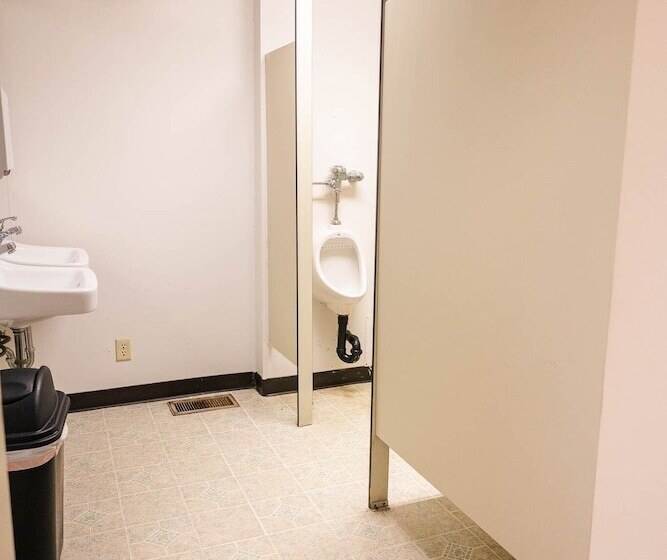 Отель Delta Lodge