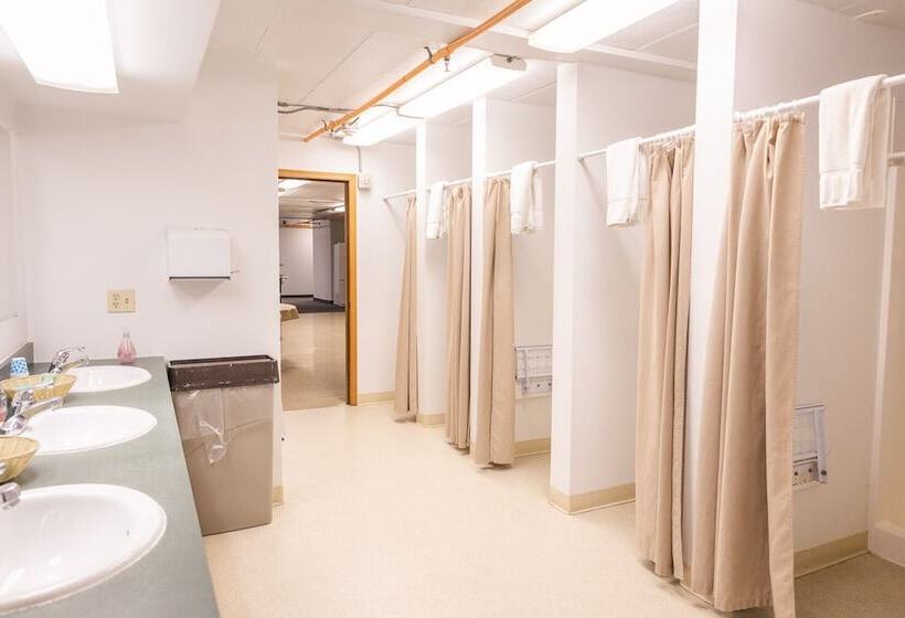 Отель Delta Lodge