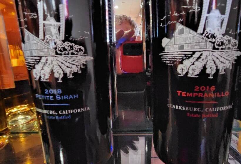 호텔 Delta Queen Lodge Bar Restaurant