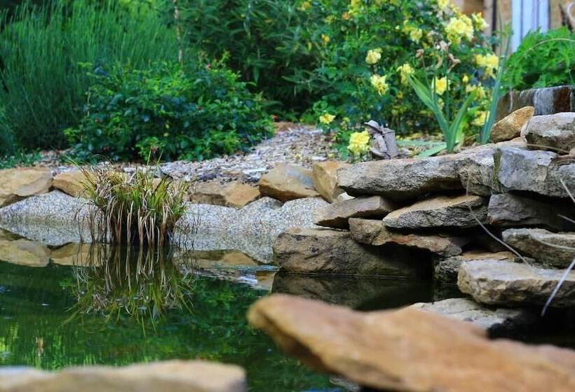 فندق Domaine De Bersaillin