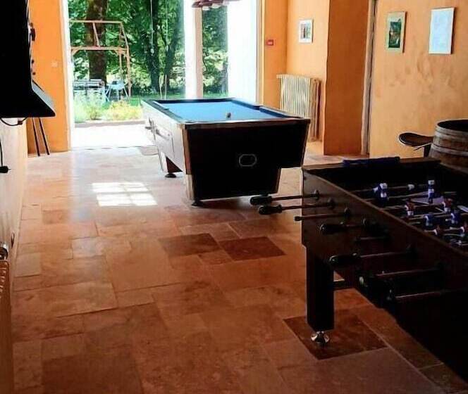 فندق Domaine De Bersaillin