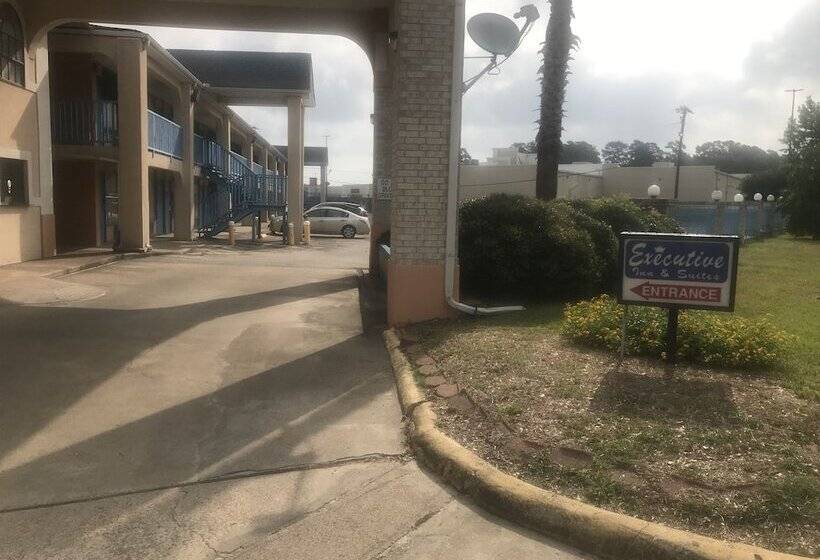 호텔 Executive Inn & Suites