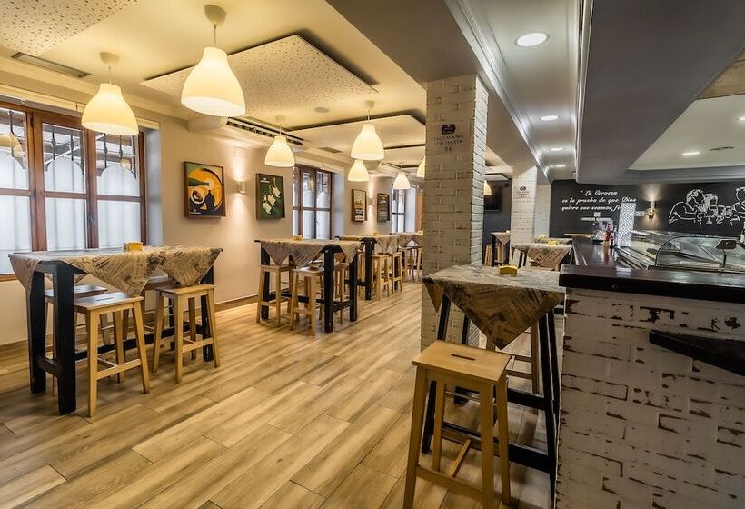 בית מלון כפרי Hostal El Bomba