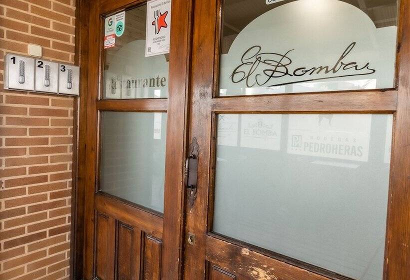 فندق Hostal El Bomba