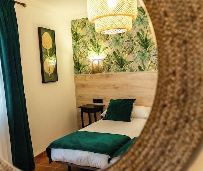 فندق Hostal El Bomba