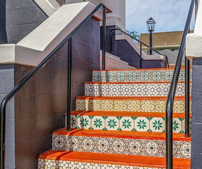 فندق Lily Hall A Boutique