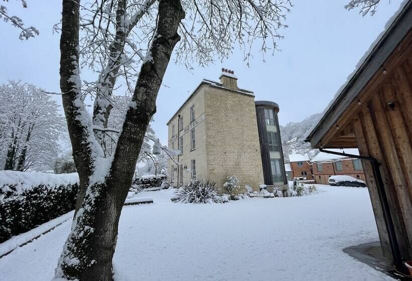 Отель Railway Apartments