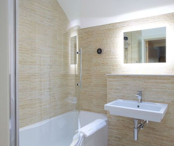 Отель Railway Apartments