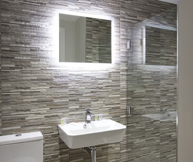 Отель Railway Apartments