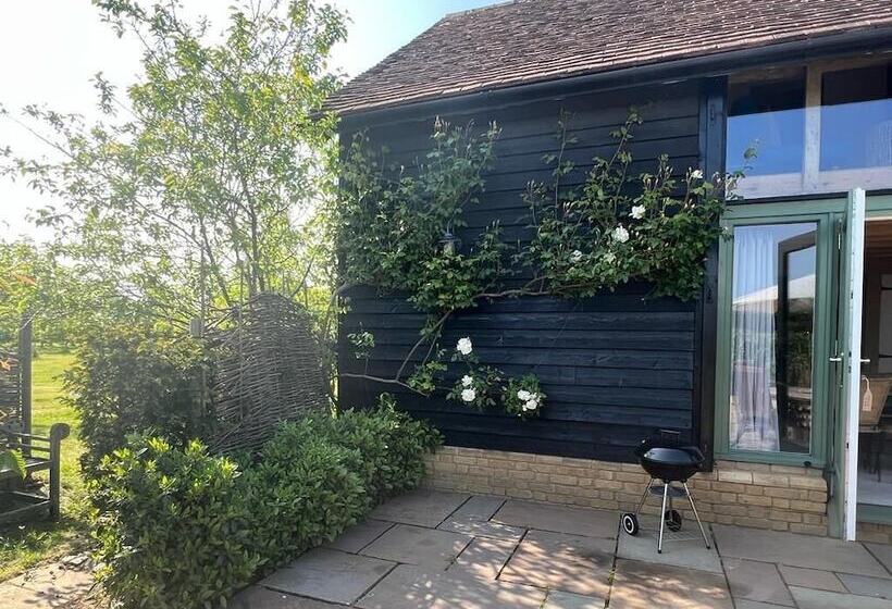 교외 호텔 The Hen House