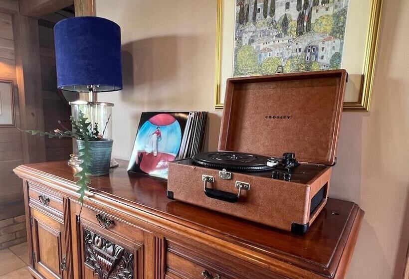 교외 호텔 The Hen House