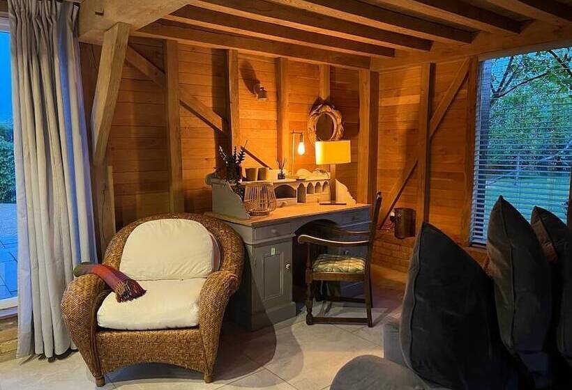 교외 호텔 The Hen House