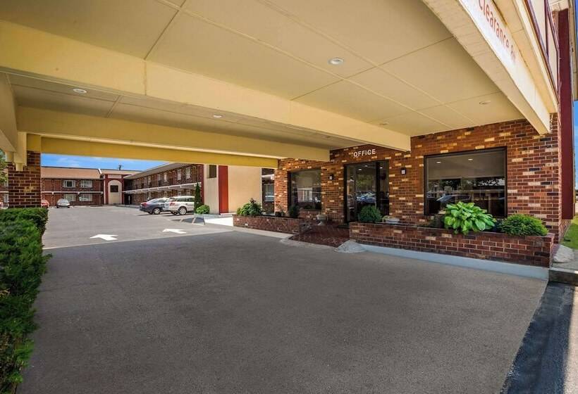 فندق Suburban Studios Millville