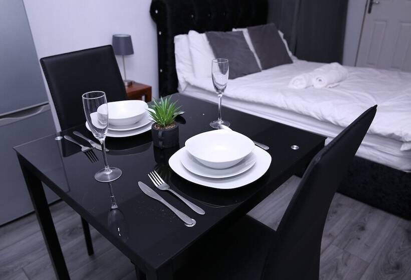 호텔 The Lodge Oldham