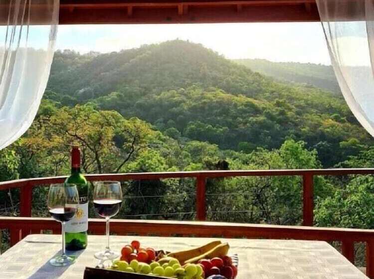 Отель The Zarafa