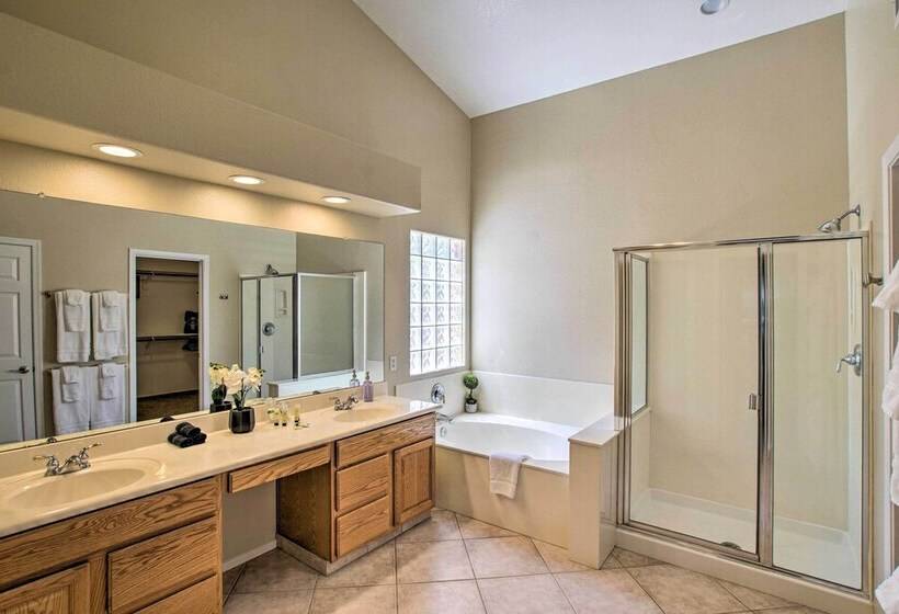 Chandler Retreat W/ Pool, Hot Tub & Grill!