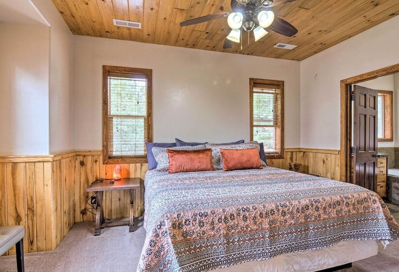 Idyllic Alton Escape ~ 37 Mi To Bryce Canyon!