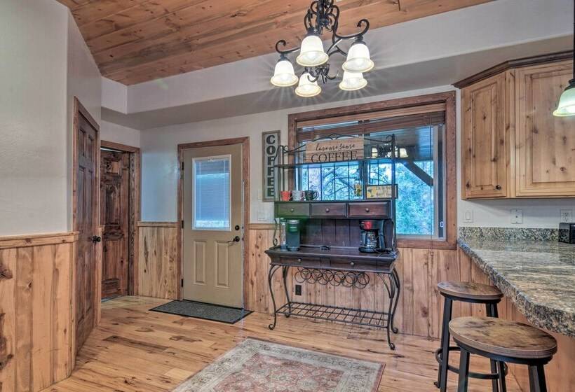 Idyllic Alton Escape ~ 37 Mi To Bryce Canyon!