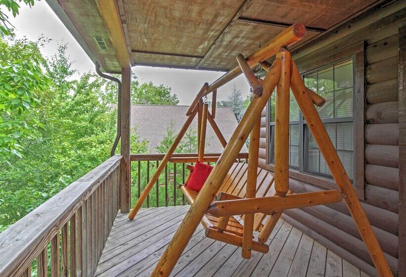 Idyllic Cabin W/ Hot Tub < 2 Mi To Dollywood!