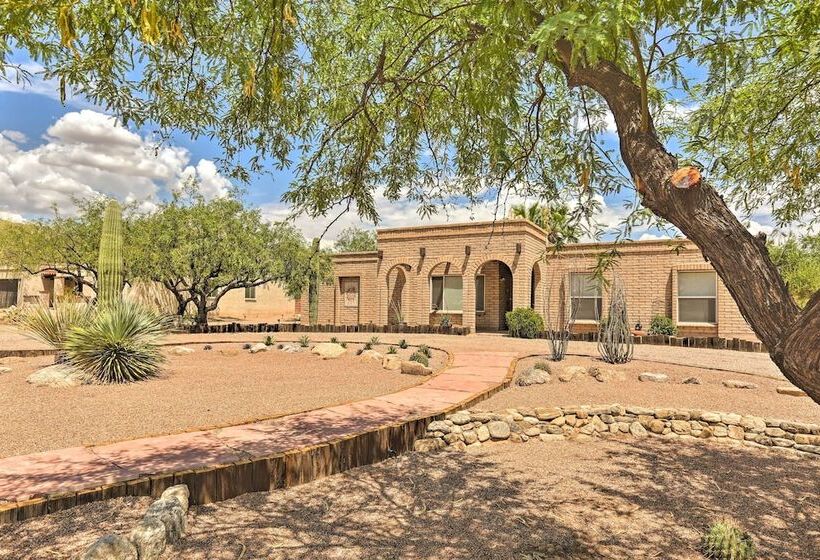 Tucson Retreat W/ Pool ~ Base Of The Catalinas!