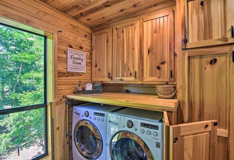 Riverfront Cabin W/ Outdoor Oasis In Seminary!