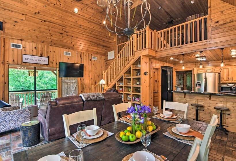 Riverfront Cabin W/ Outdoor Oasis In Seminary!