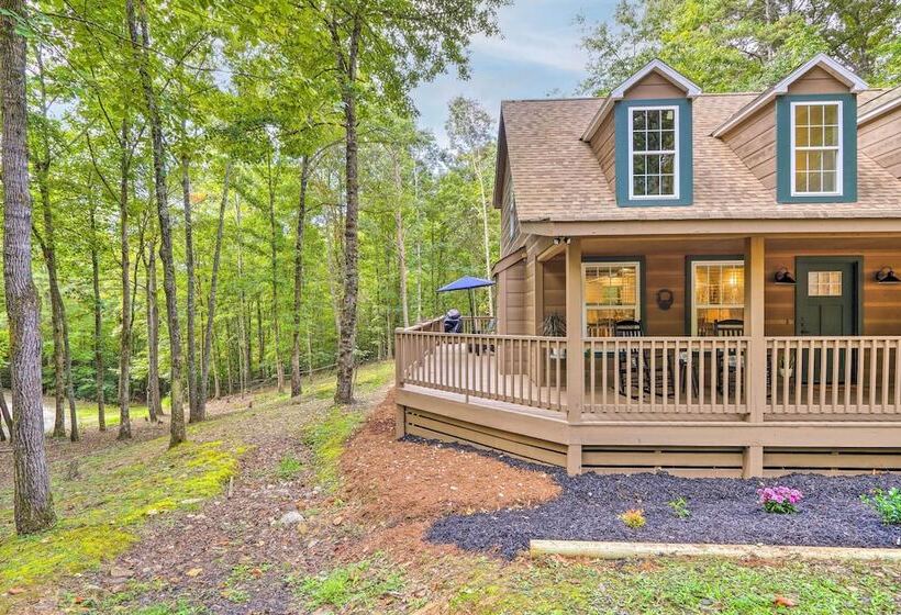 Warne Retreat W/ Hot Tub & Fire Pit!