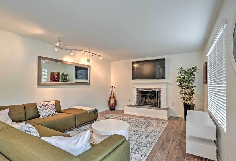 Spacious Oceanside Home: Patio & Grill, Near Beach