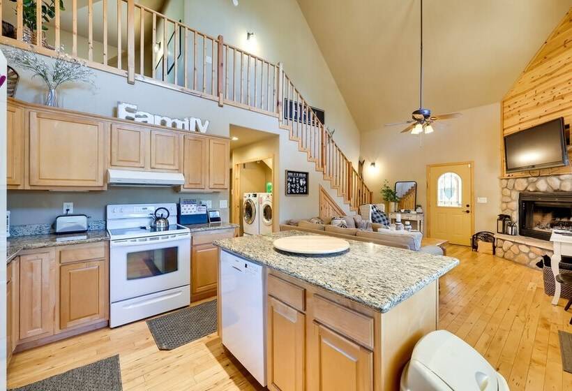 Dog Friendly Nutrioso Cabin W/ Wraparound Porch!