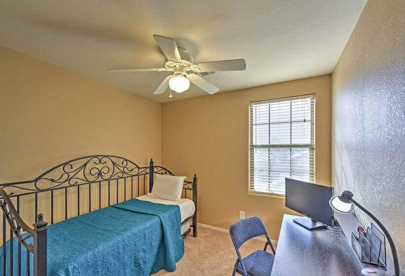 Inviting Surprise Home W/ Private Pool, Near Golf!