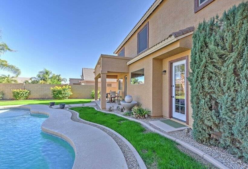 Inviting Surprise Home W/ Private Pool, Near Golf!