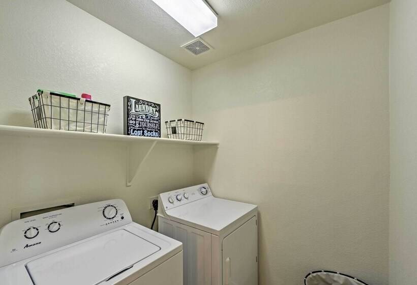 Inviting Surprise Home W/ Private Pool, Near Golf!