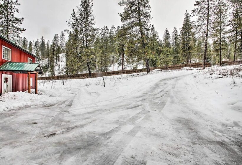 Kettle Falls Home W/ River Valley Mtn Views!