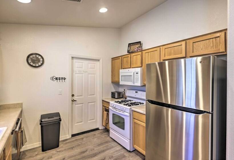 Kid Friendly Kingman Home Near Parks & Dining