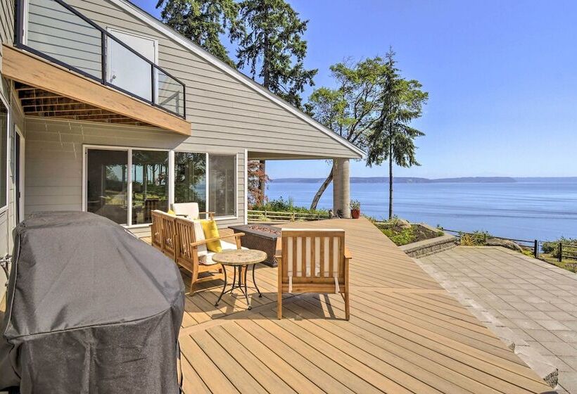 Kingston Home W/ Magnificent Ocean Views!