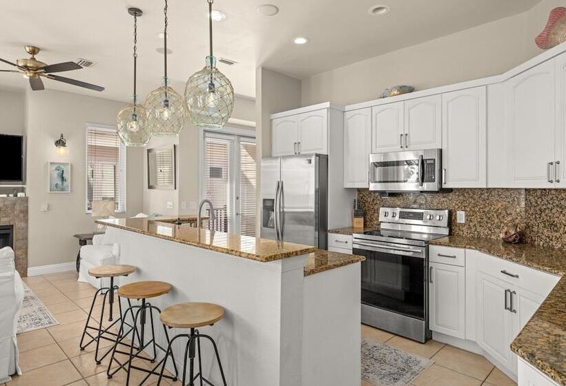 Laguna On Beach Time