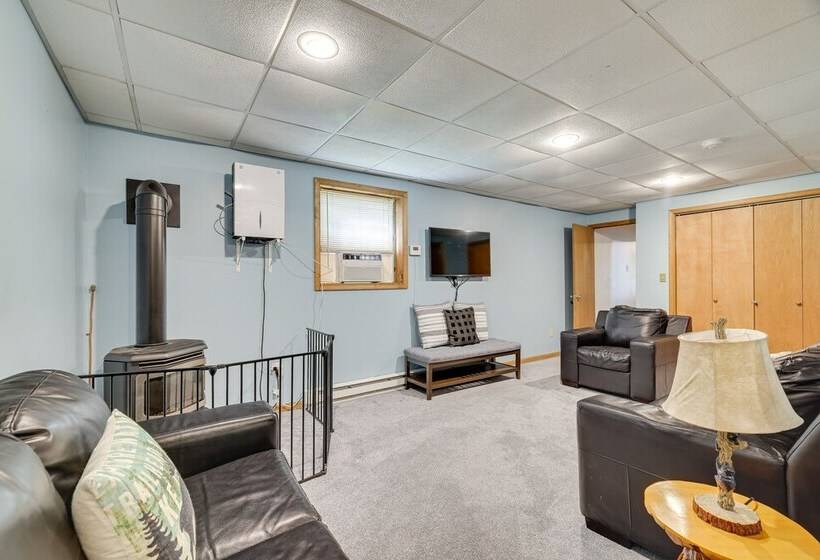 Swim, Hike & Unwind: Resort Cabin In Lake Ariel!