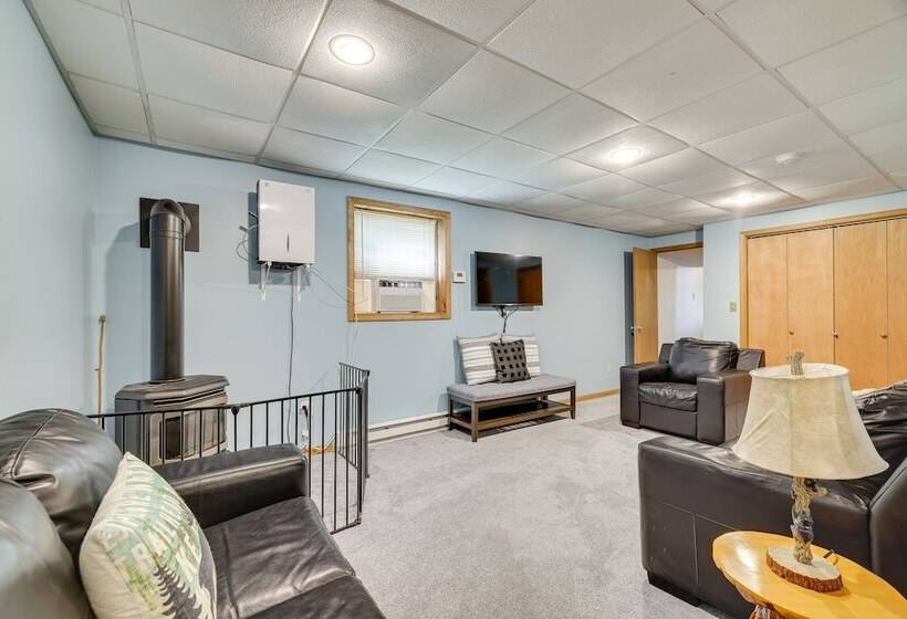 Swim, Hike & Unwind: Resort Cabin In Lake Ariel!