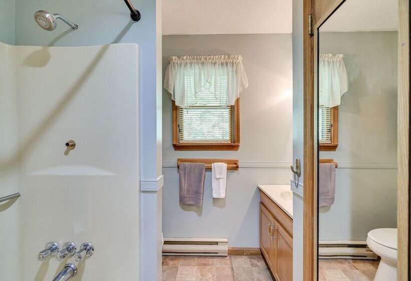 Swim, Hike & Unwind: Resort Cabin In Lake Ariel!