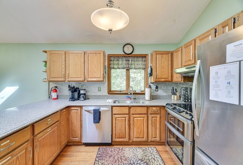 Swim, Hike & Unwind: Resort Cabin In Lake Ariel!