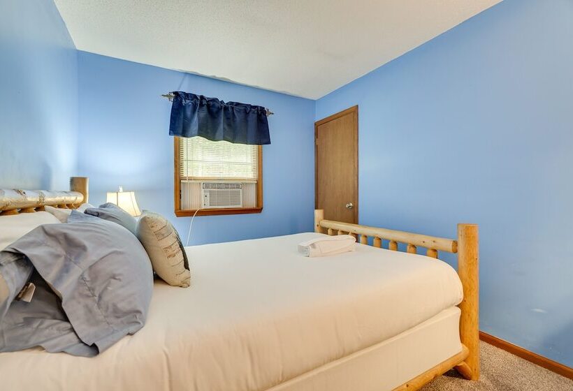 Swim, Hike & Unwind: Resort Cabin In Lake Ariel!