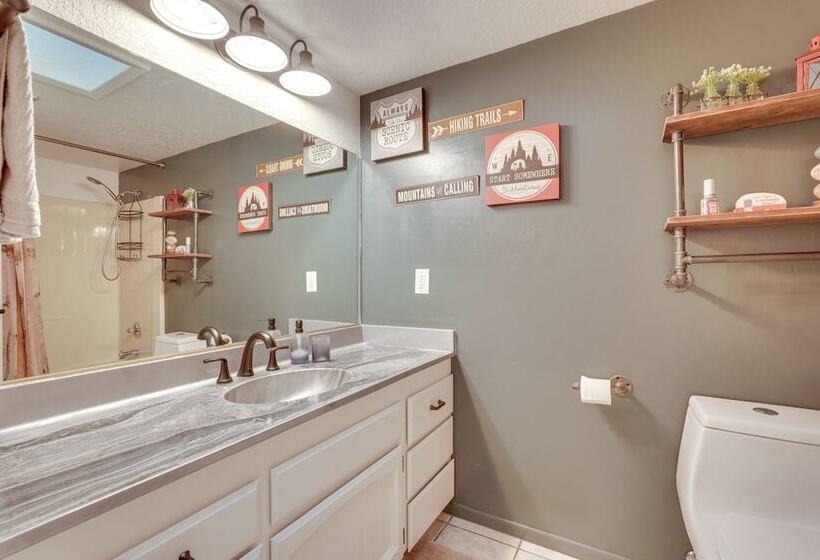 Lake Havasu Home W/ Private Patio & Views!