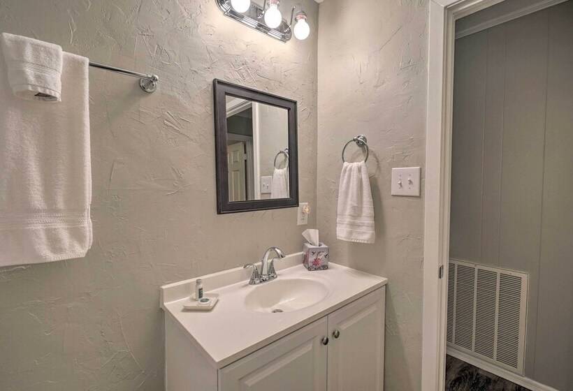 Lake O The Pines Retreat W/ Water Access!