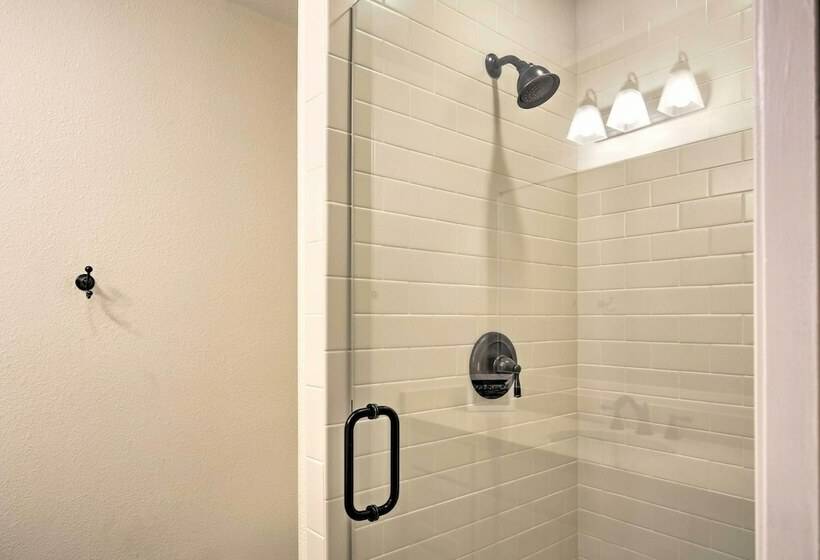 Lake Placid Paradise W/ Dock, Grill & Kayaks!