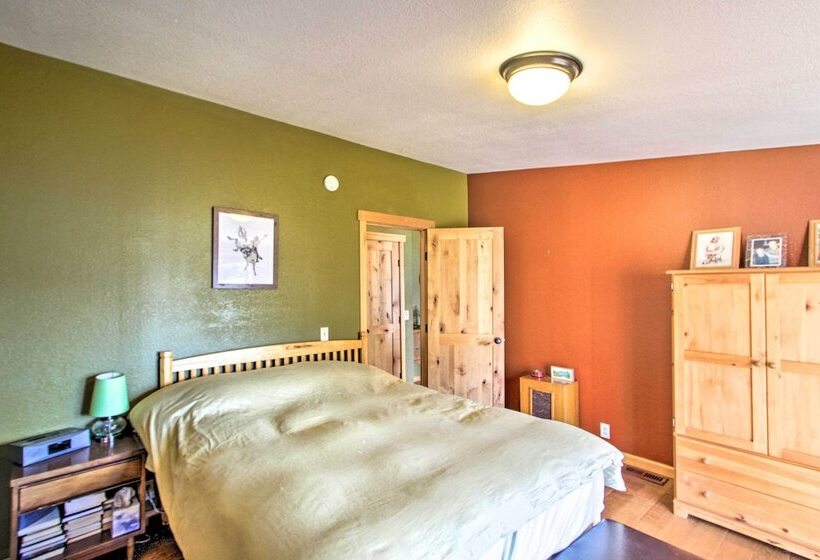 Lakefront Cabin W/ Stunning Mountain Views & Dock!